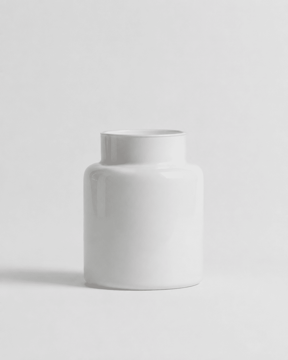 Glass Vase White 15x18cm