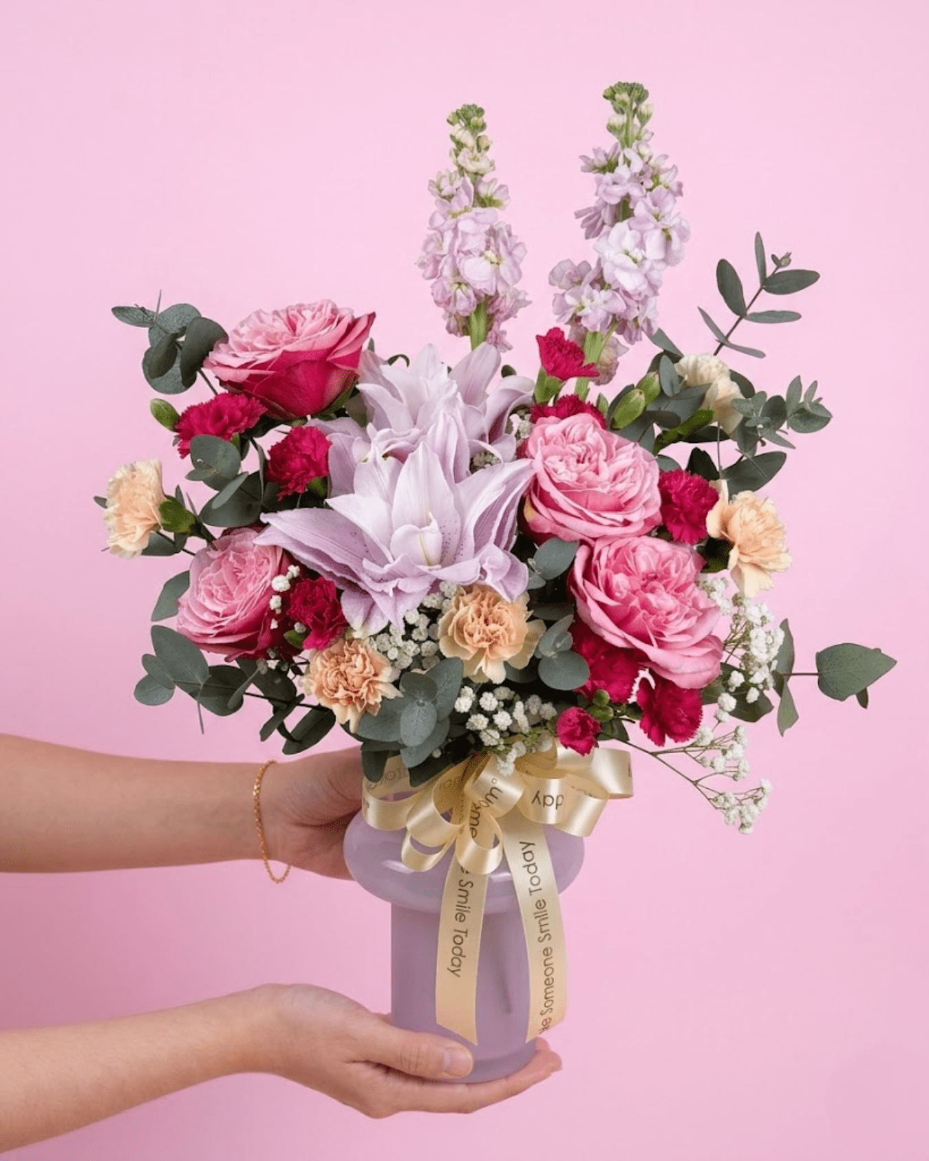 MD15 | Wholehearted - Roselily Guimi Glass Vase Bouquet