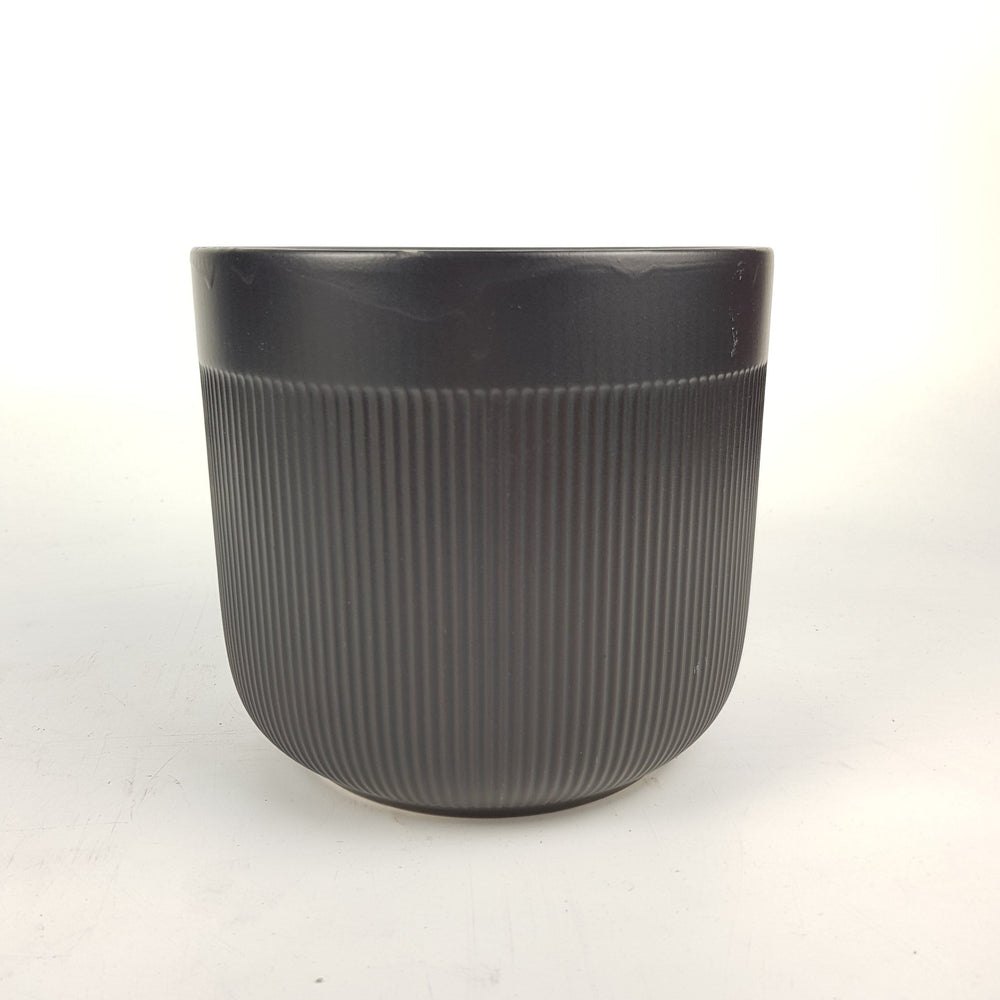 Ceramic Pot (⌀17cm x H16cm)