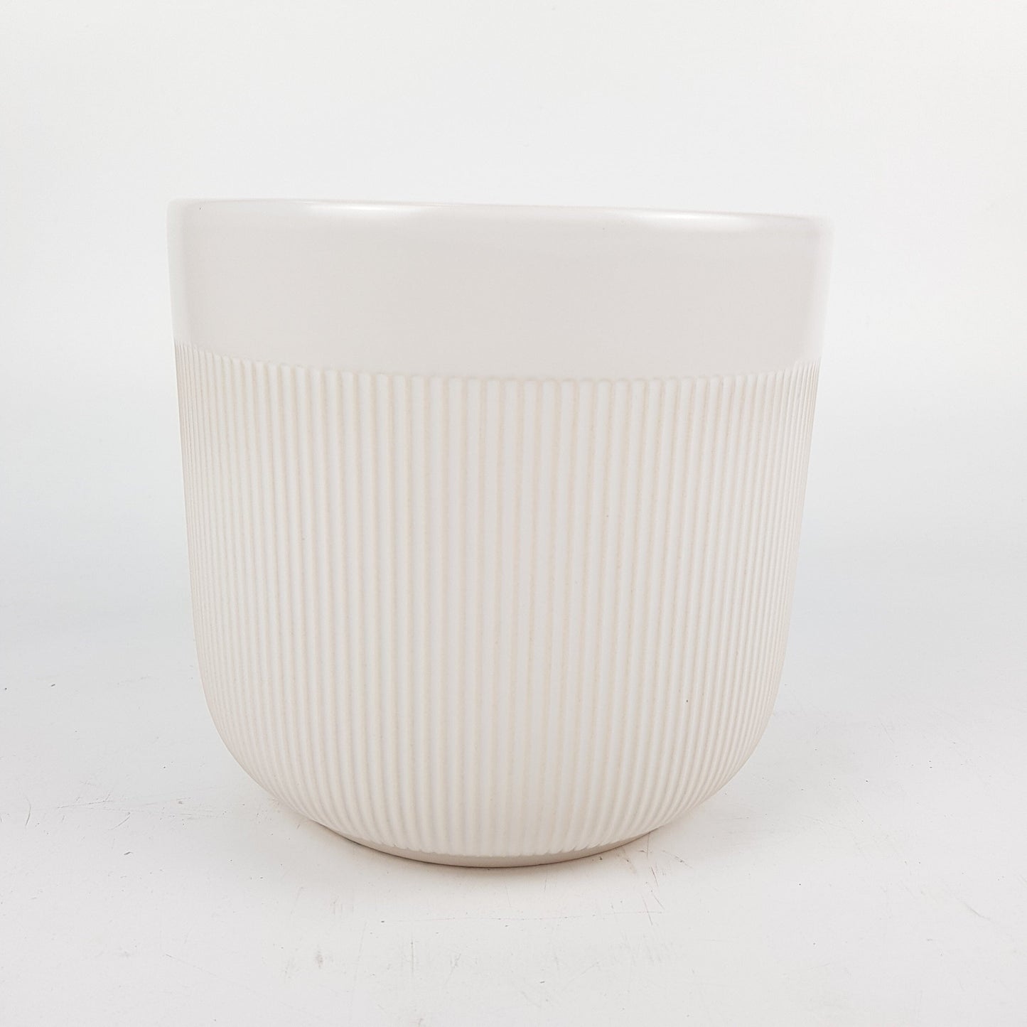 Ceramic Pot (⌀17cm x H16cm)