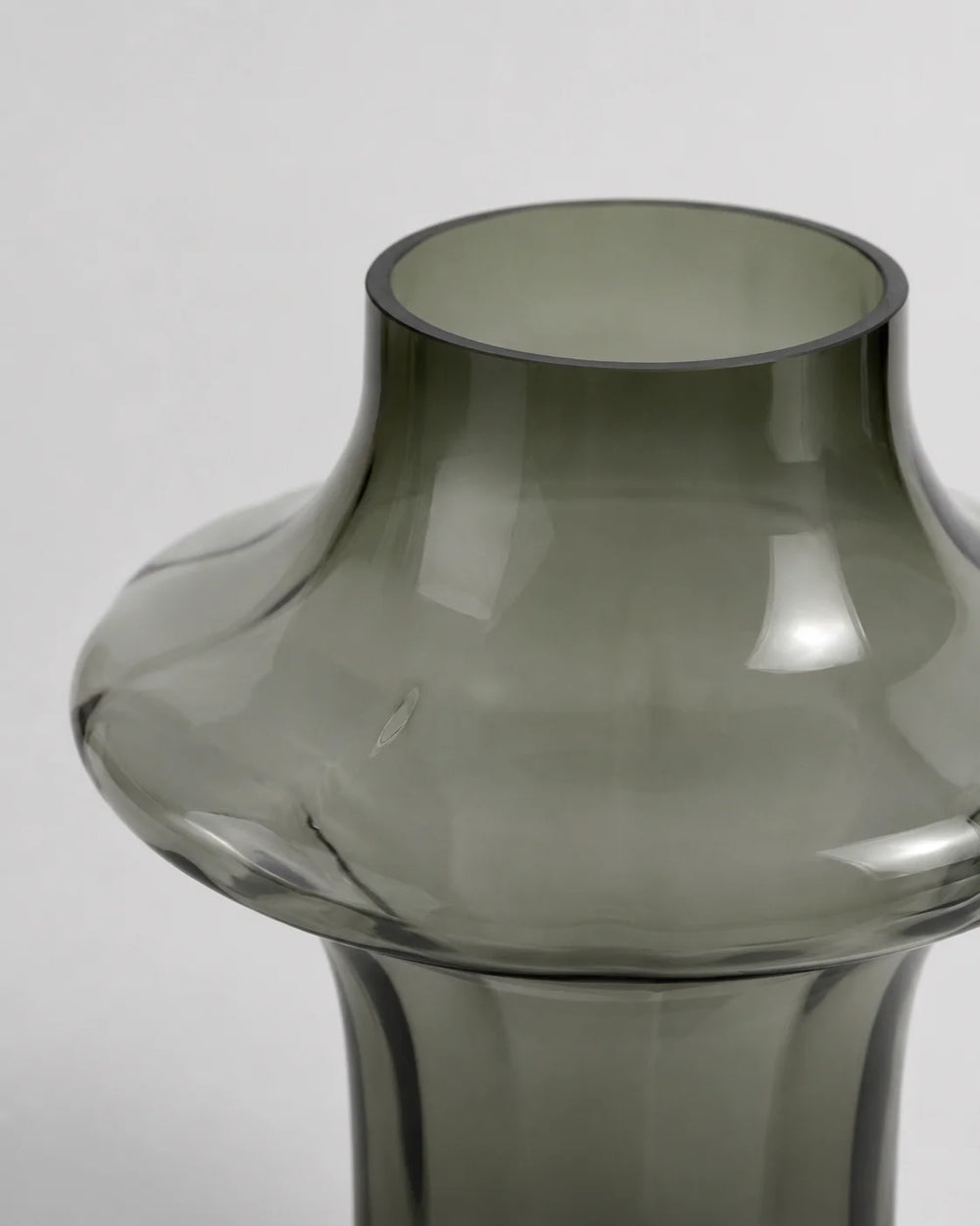 Glass Vase Mid-Level Donut Shape