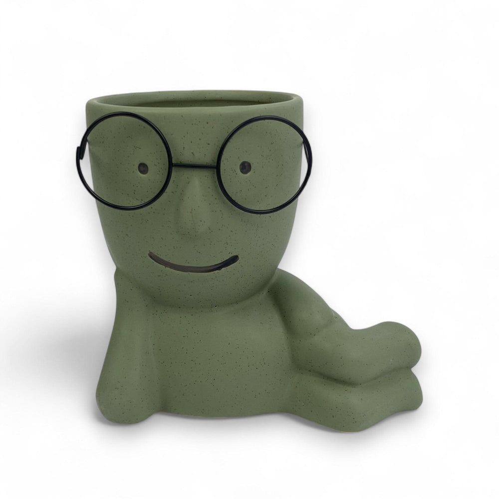 Ceramic Sitting With Glasses 22cm(D)x19cm(H)