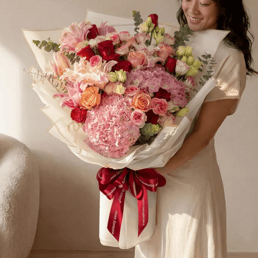 Grand Romance - Flower Bouquet
