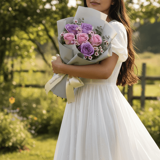 VDA06 Two Hearts, One Love – Flower Bouquet