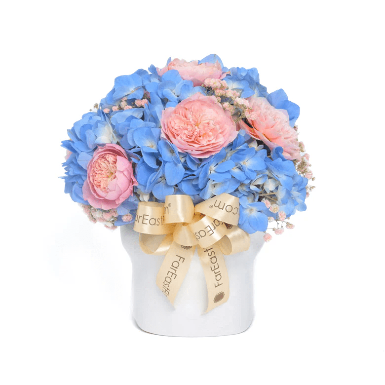 Whispering Skies – Table Flowers